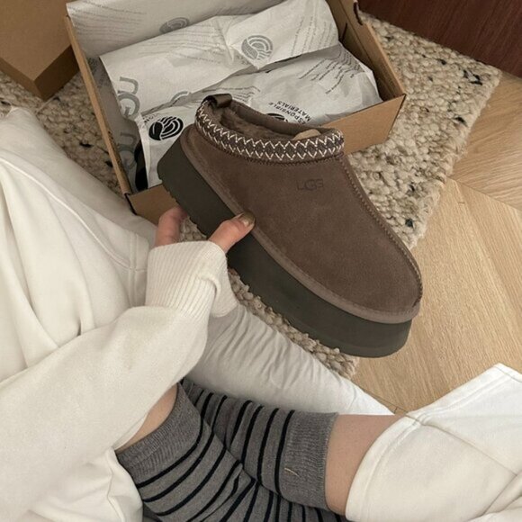 UGG Tazz Platform Shearling Lined Slipper - Picture 6 of 9